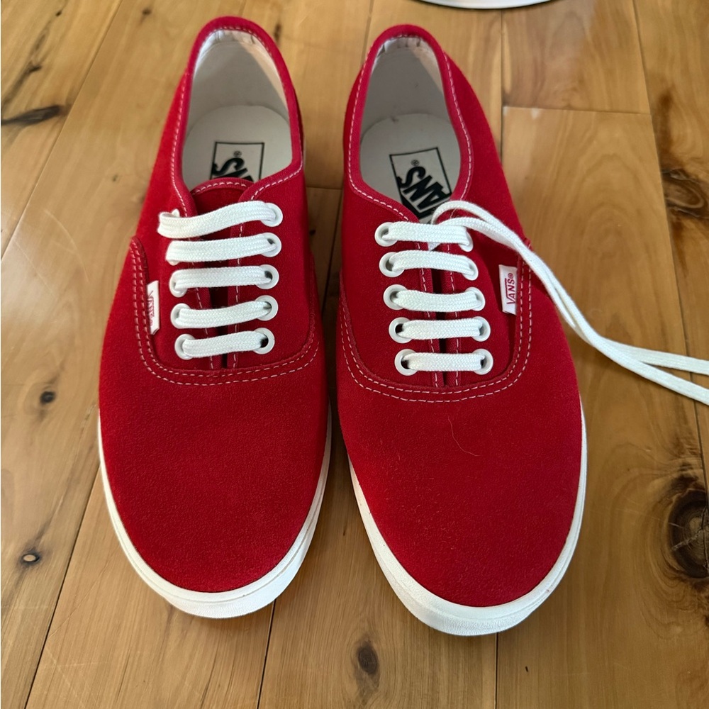 Vans NEW Authentic Lo Pro Red Suede - Women’s 8